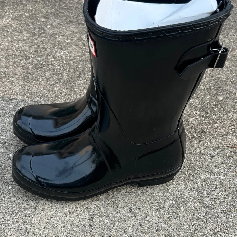Hunter Women’s Black Glossy Rain Boots with Red Logo